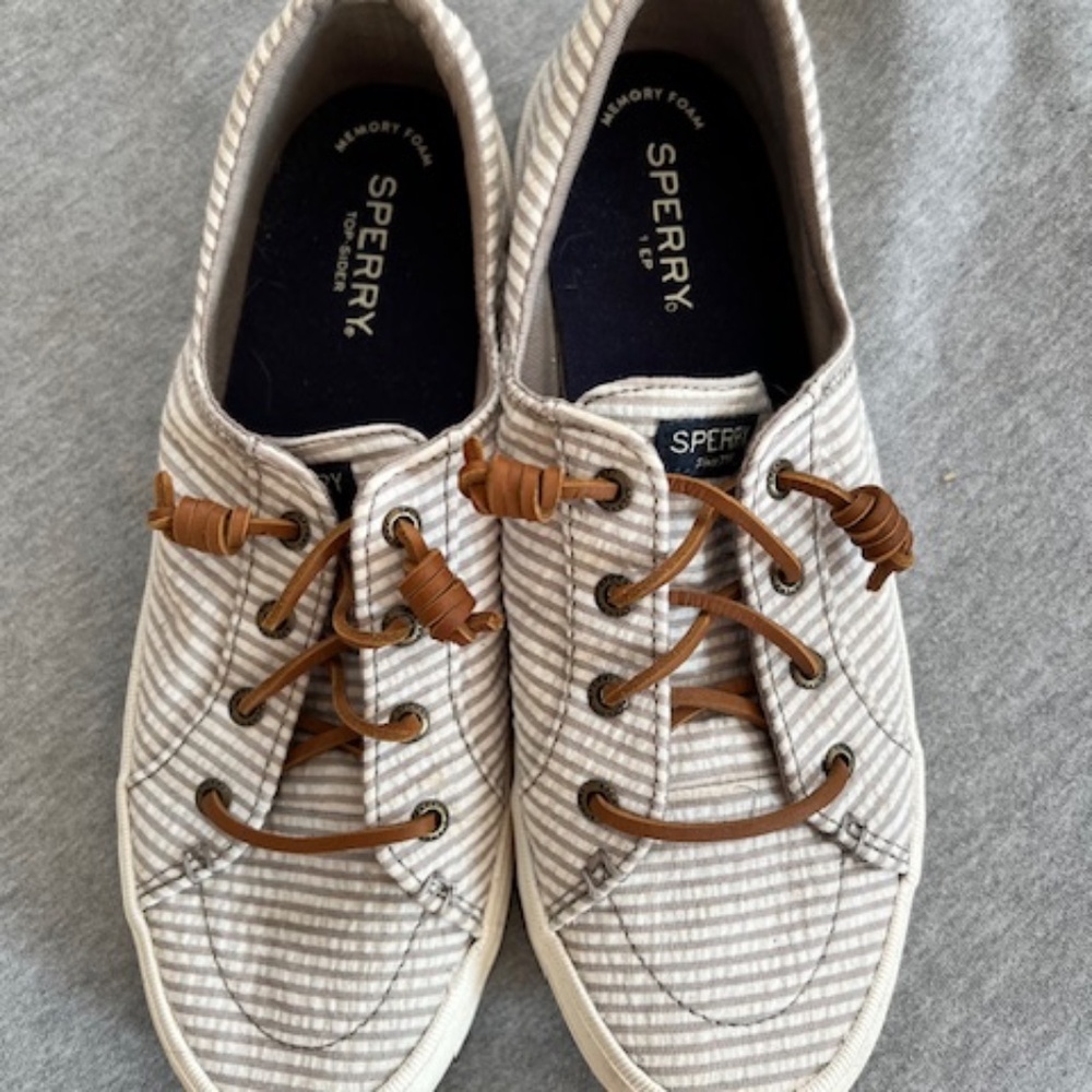 Sperry, Size 9M